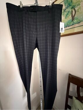 MENS Paisley & Gray Plaid Dress Slacks. Slim Fit. NWT. Size 34/34.